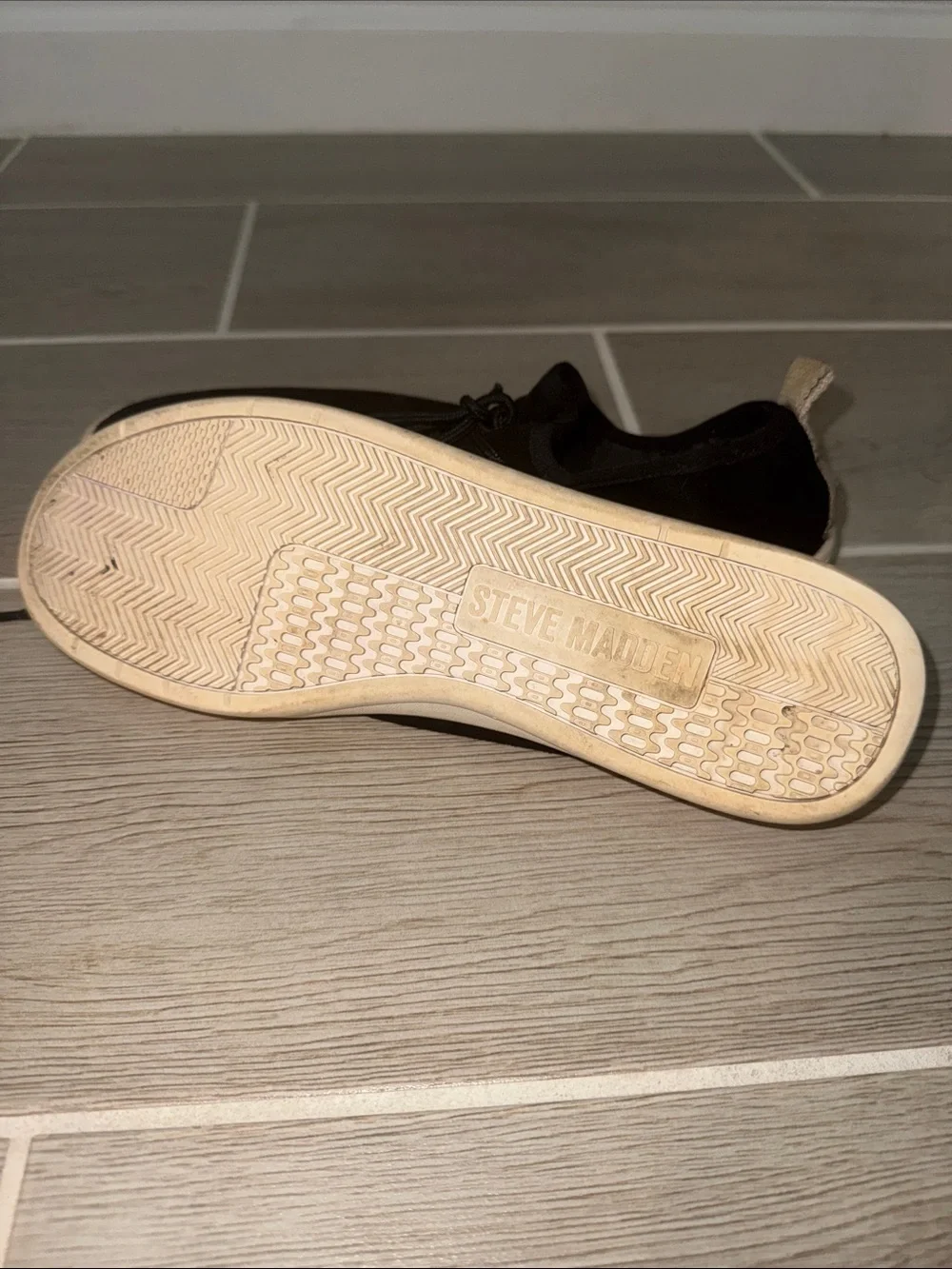 Women’s Steve Madden Sneakers 9.5